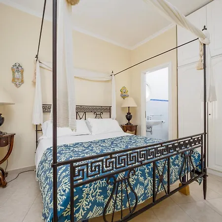 Elegant Terrace Positano