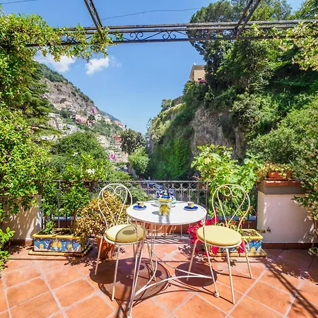 Elegant Terrace Casa vacanze